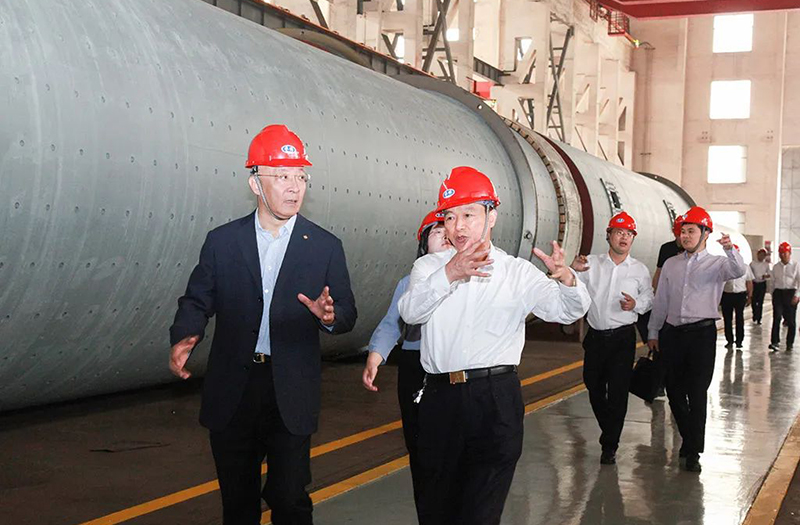 中国建筑材料联合会党委书记、会长阎晓峰一行亲临suncitygroup太阳集团,太阳集团集团调研